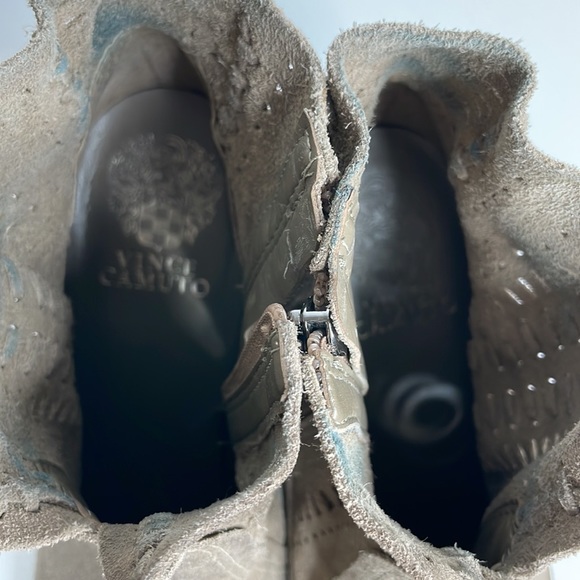 Vince Camuto Suede Laser Cut Ankle Booties Grey Wooden Heel Perforated Size 9 - Picture 7 of 16